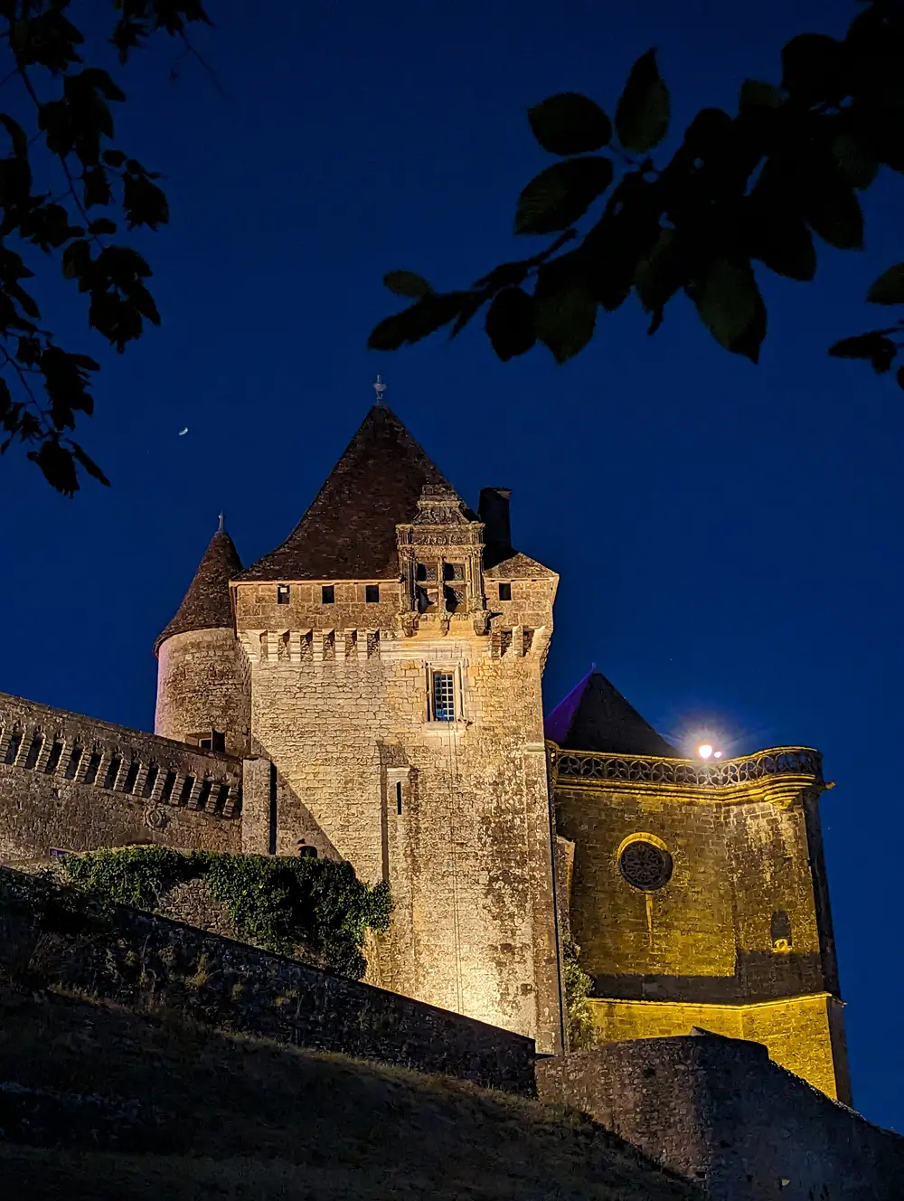 Biron-Nocturne-PXL_20230825_193033600-©Semitour